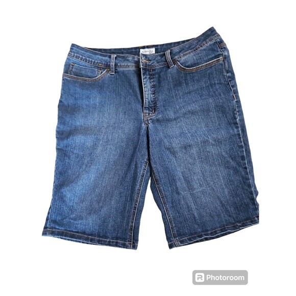 ST. JOHNS BAY SZ 16 AVERAGE BERMUDA SHORTS - Picture 1 of 3